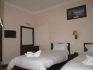 Embassy 2*