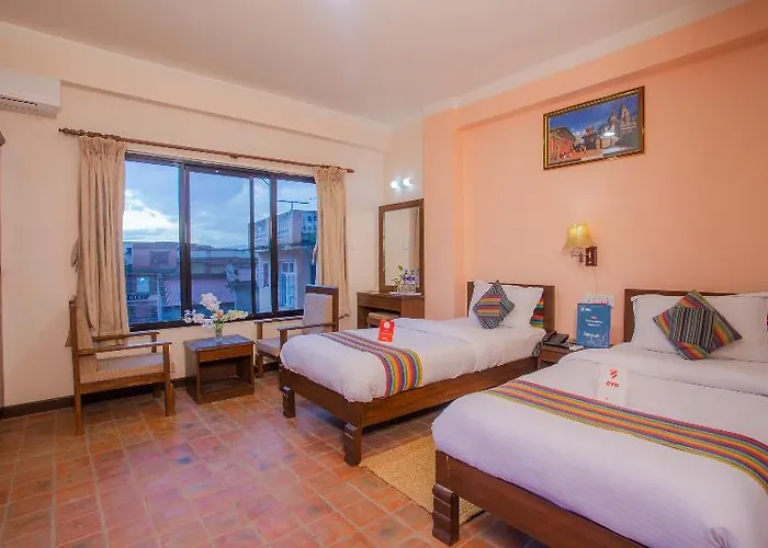 Embassy Hotel 2*
